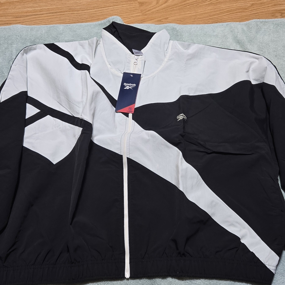 Reebok Women's Black and White Jacket 3x